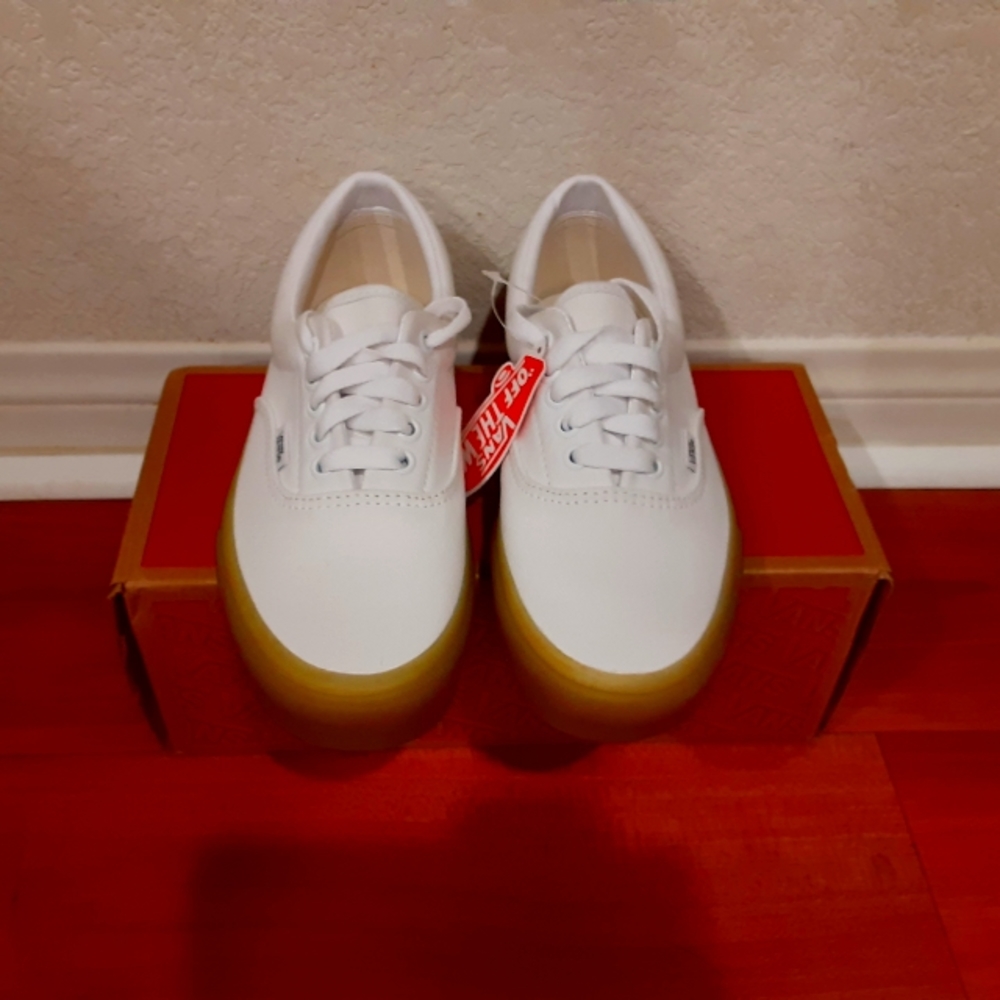 Vans - Picture 3 of 4